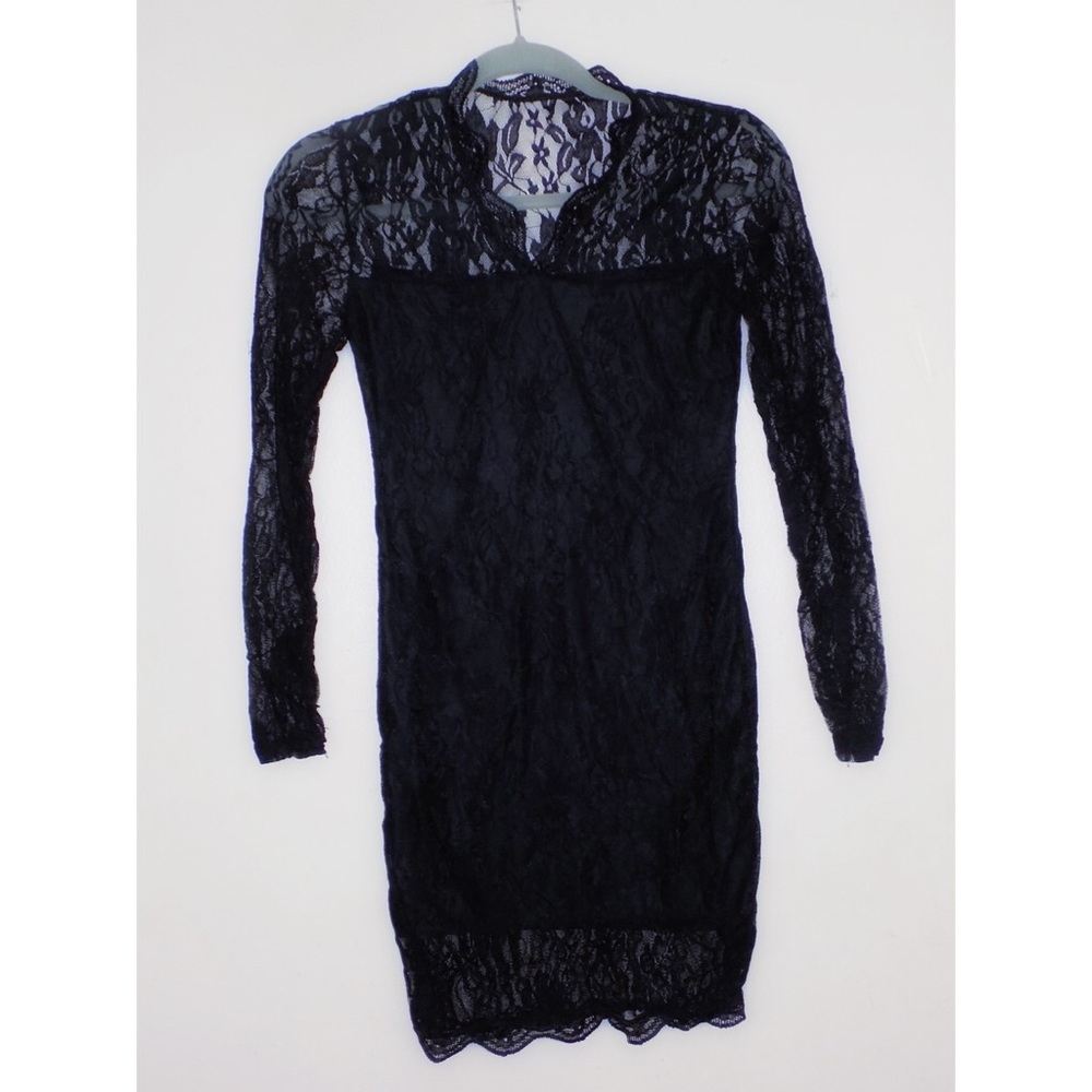 Sexy V-Neck Black Long Sleeve Lace Dress - Picture 3 of 3